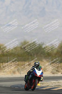 media/Oct-30-2025-Racers Edge (Thu) [[dabbdaf680]]/3-B Group/Session 2 Turn 2/